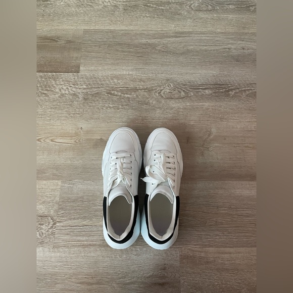Alexander McQueen Court Trainer Sneakers Size 44 - Picture 4 of 7